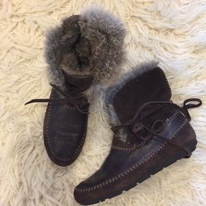 House of Harlow brown leather moccasins